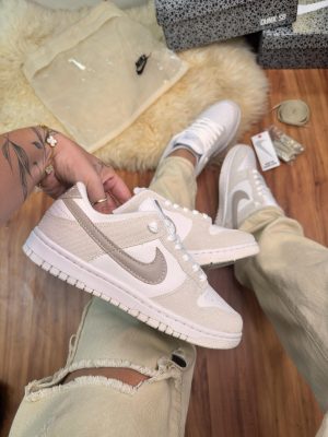 Nike SB Dunk Glitter