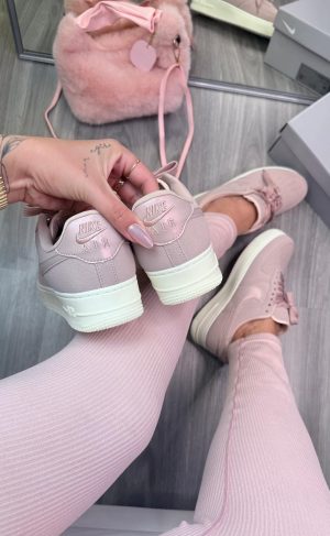 Nike Air Force One Camurça Flamingo